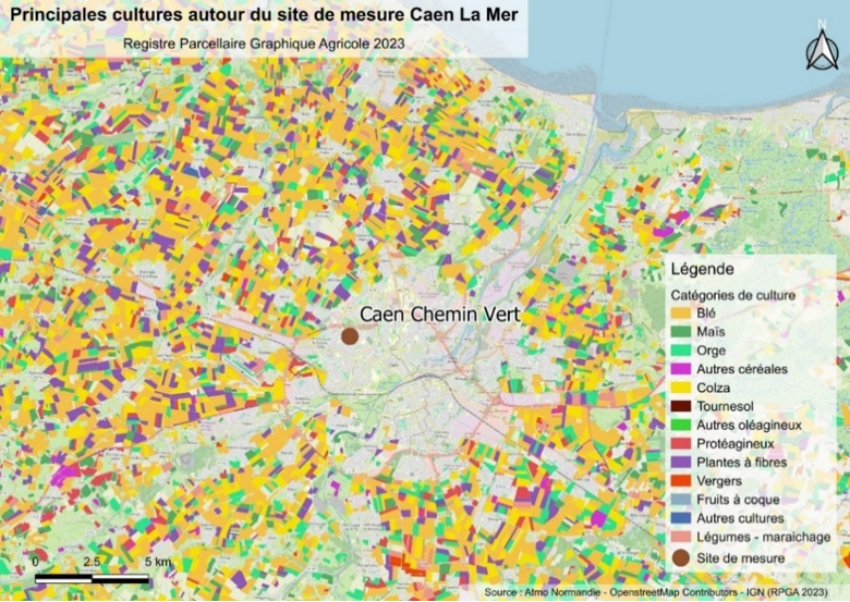 Carte des principales cultures autour du site de mesure « Caen Chemin Vert » Source : Atmo Normandie – OpenstreetMap Contributors – IGN (RGPA 2023)