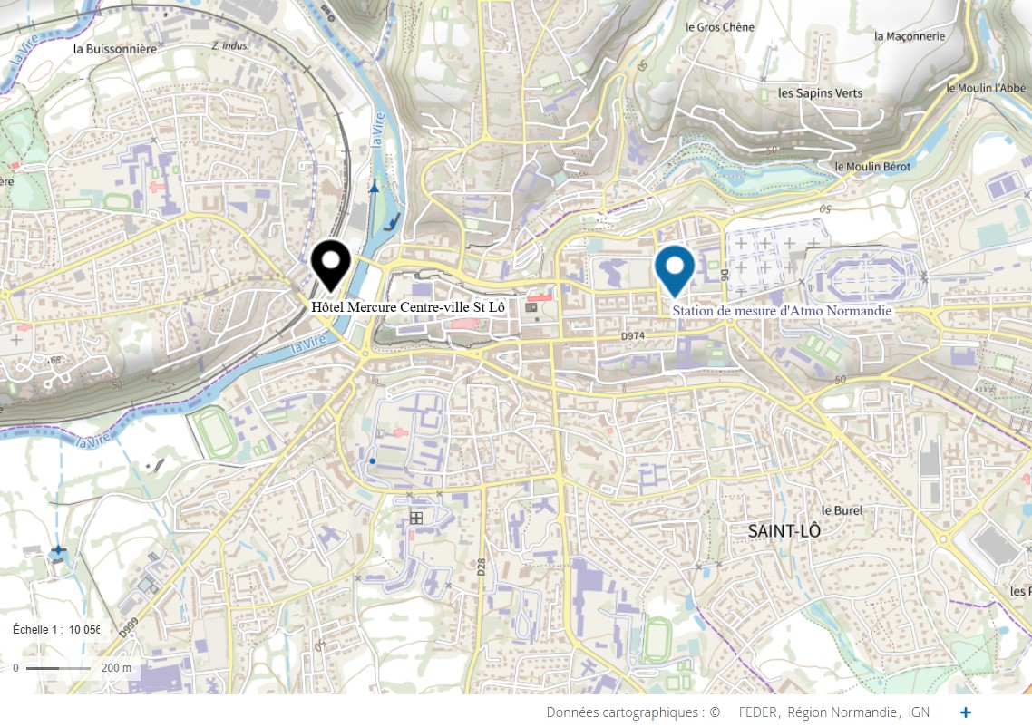 Carte de situation - Distance entre le lieu de l'incendie l'hôtel Mercure de Saint-Lô et la station de mesure d'Atmo Normandie